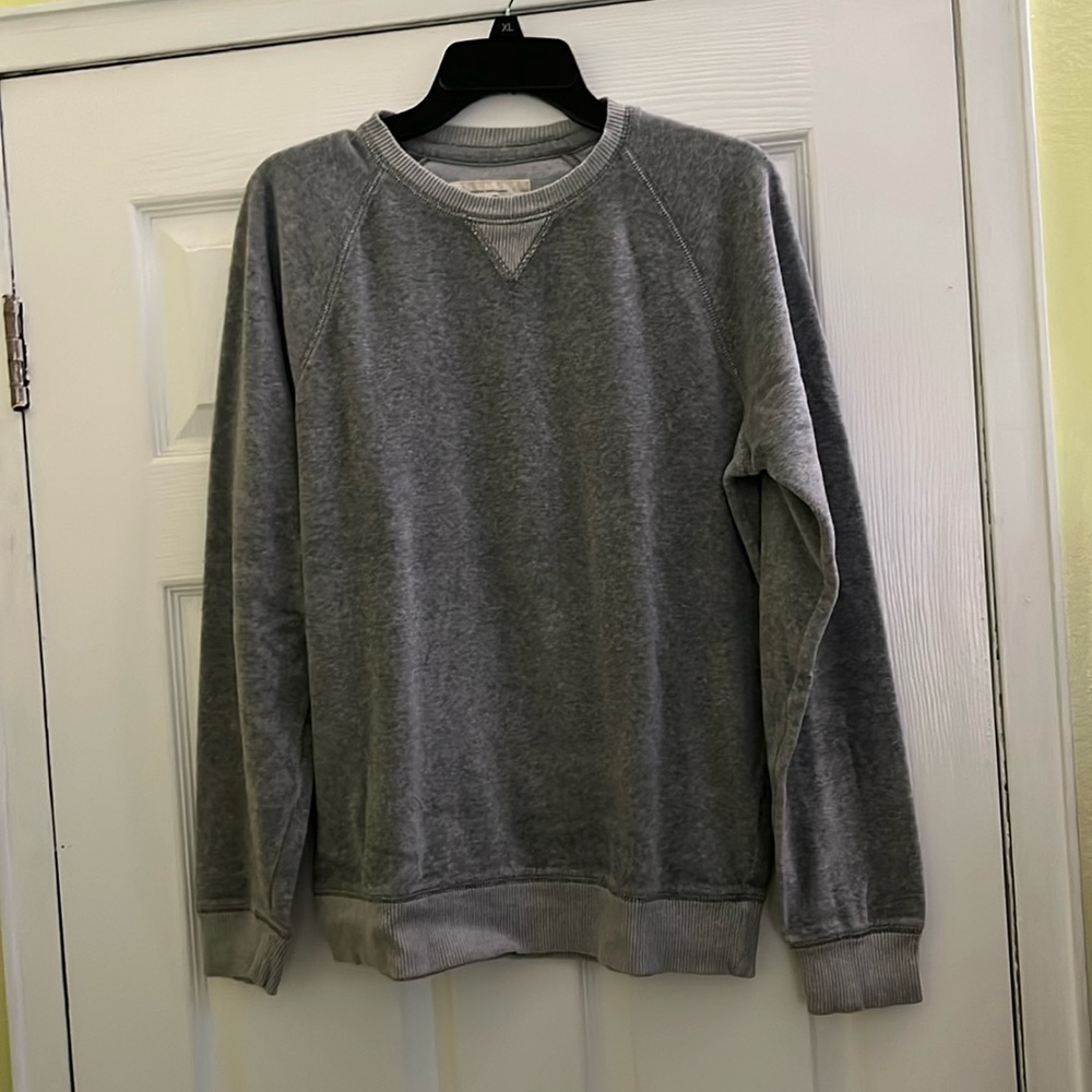 MEN’s Hollister Sweater Velvet Fleece Like material size SMALL - Picture 1 of 4